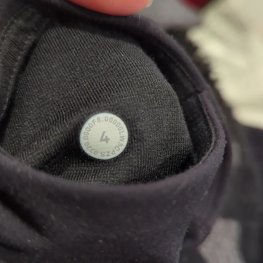 Lululemon Unlimit High-Rise Tight 25" *Keyhole Black - Picture 10 of 10